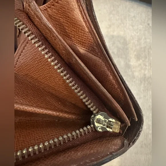 Louis Vuitton Brown and Gold Monogram Wallet Trio - Picture 4 of 13